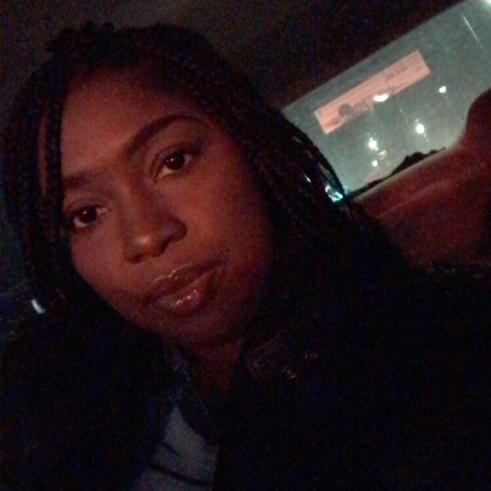 Meet your Posher, Danyelle